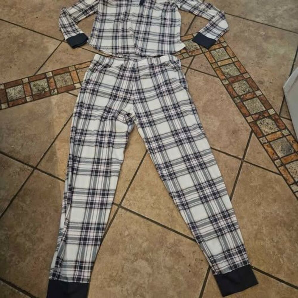 Joy Spun Womens Size Medium Waffle Knit Henley Plaid Pajama Set